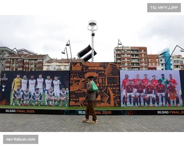 英国警方加强安保措施应对欧联杯高风险比赛 英国警方加强安保措施应对欧联杯高风险比赛